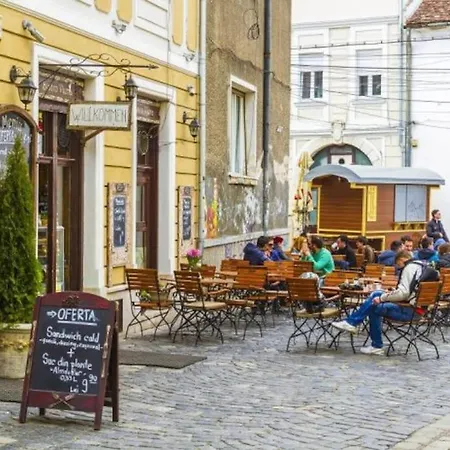 Apartment Emun , Old Town, Smart, Netflix And Relax *