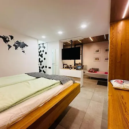 Apartment Emun , Old Town, Smart, Netflix And Relax *