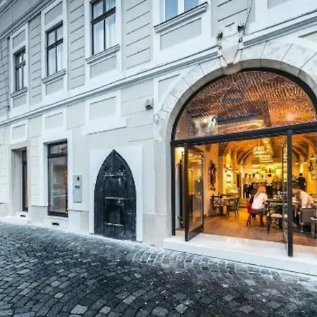 Emun , Old Town, Smart, Netflix And Relax Apartment Cluj-Napoca