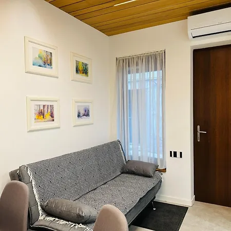 Emun , Old Town, Smart, Netflix And Relax *