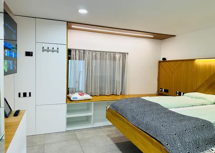 Apartment Emun , Old Town, Smart, Netflix And Relax Cluj-Napoca