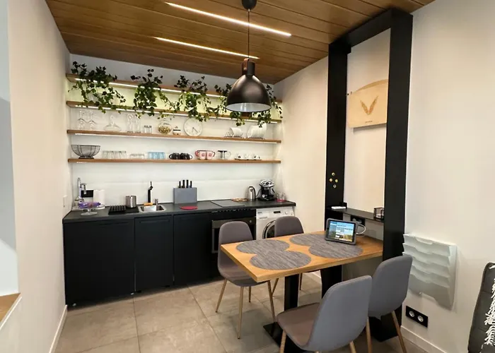 Apartment Emun , Old Town, Smart, Netflix And Relax *